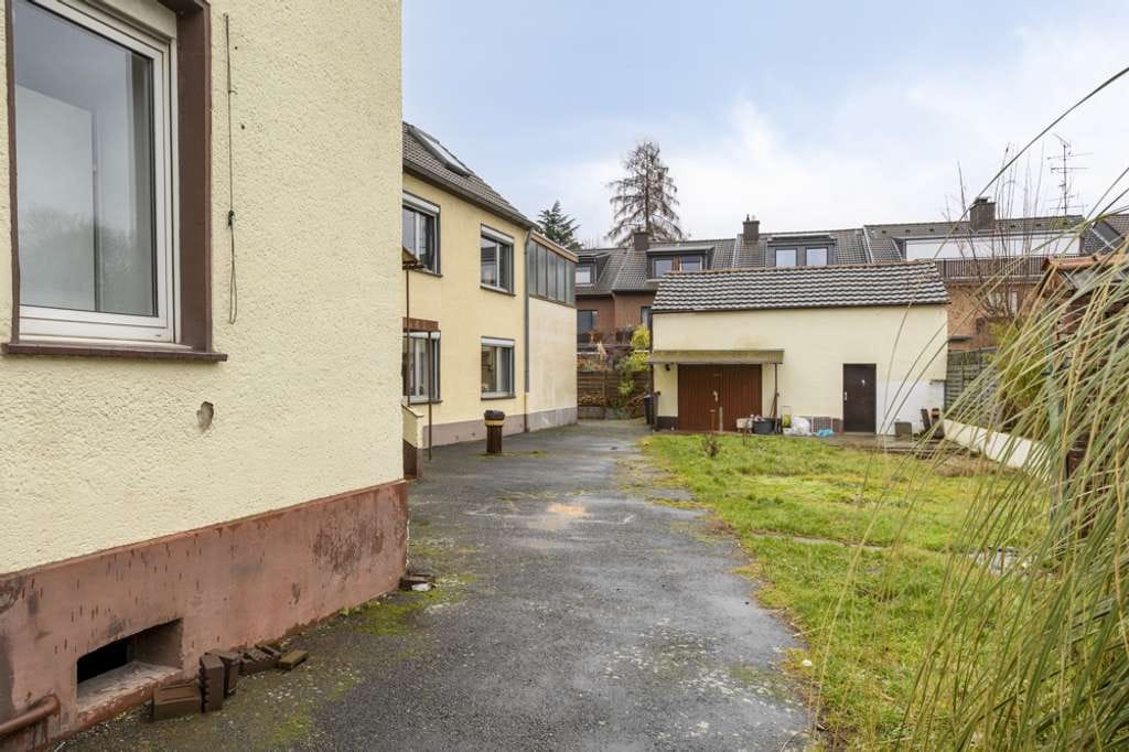 Immobilie in Monheim am Rhein - ***Charaktervoller Altbau mit individuellem Verwirklichungspotenzial ***Ein echtes Juwel! *** - Bild 4