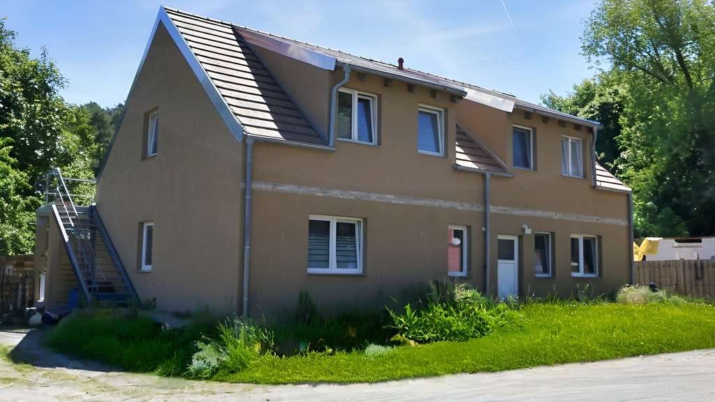Immobilie in Benz - Neuwertiges Zweifamilienhaus mit Einliegerwohnung in Seenähe auf Usedom

 - Bild 1