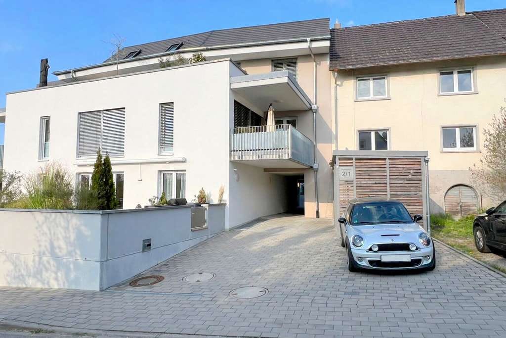 Immobilie in Efringen-Kirchen - **Attraktive vielseitige Doppelhaushälfte in ruhiger Lage von Efringen-Kirchen** - Bild 0