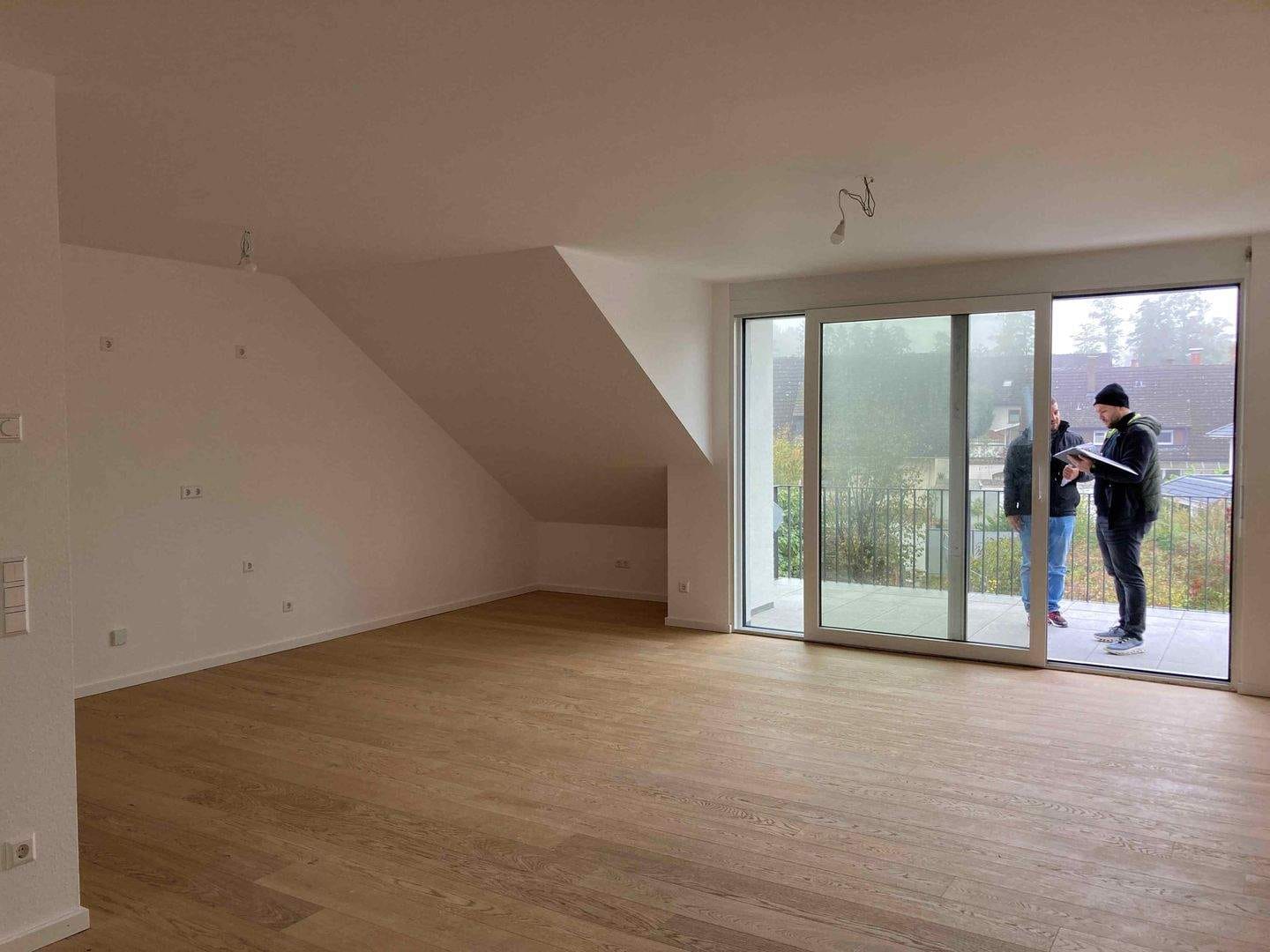 Immobilie in Heitersheim - Wohnen im Honiggarten Heitersheim, Honiggasse, großzügige, helle 4- Zimmer-Wohnung im DG, großer Südbalkon - Bild 3