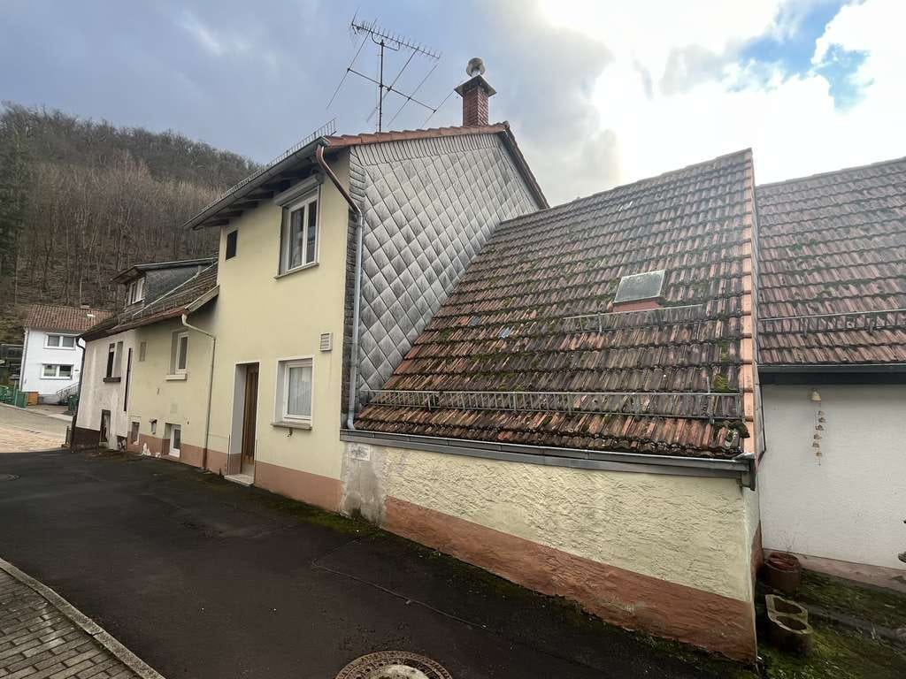 Immobilie in Falkenstein/Vogtland - Haus zum Gestalten, Renovieren bzw. Sanieren - Bild 2
