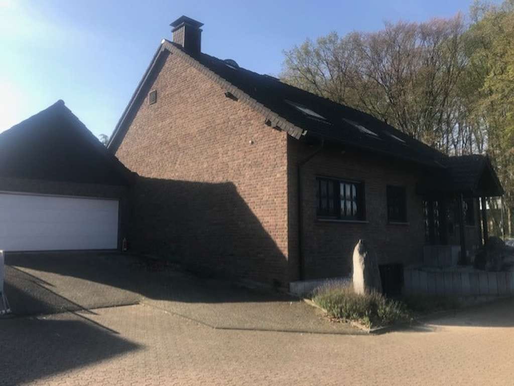 Immobilie in Hamminkeln - 220 m² Haus in Brünen – Neue Viessmann-Heizung – Bad EG modernisiert - Bild 0