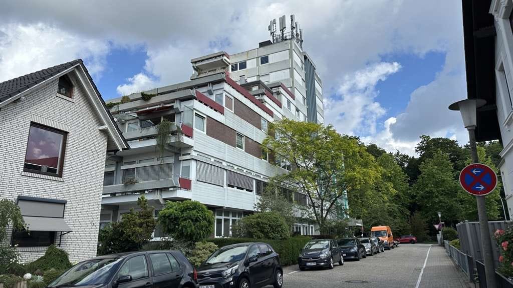 Immobilie in Oldenburg - Gepflegte 2-Zimmer-Eigentumswohnung im 2. OG mit Schwimmbad und Sauna in attraktiver Lage – in OL - Bild 1