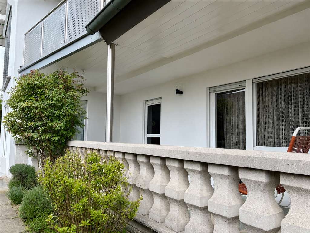 Immobilie in Jagstzell - Außergewöhnliches Zweifamilienhaus mit zwei besonderen Wohneinheiten  - Bild 2