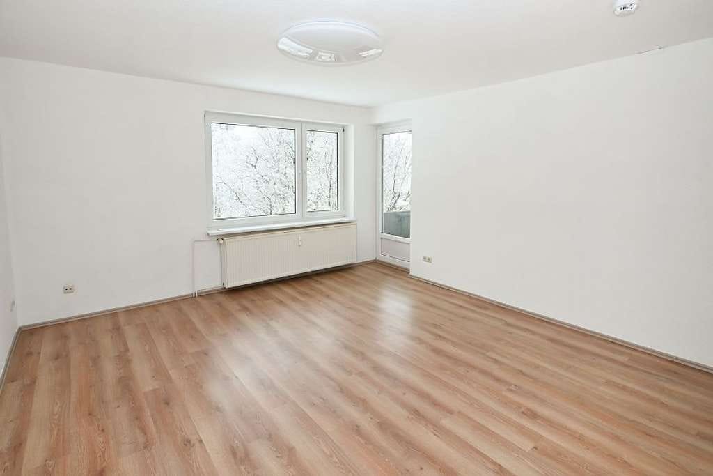 Immobilie in Clausthal-Zellerfeld - Helle 4-Zimmer-Wohnung mit Balkon und schönem Ausblick... - Bild 1