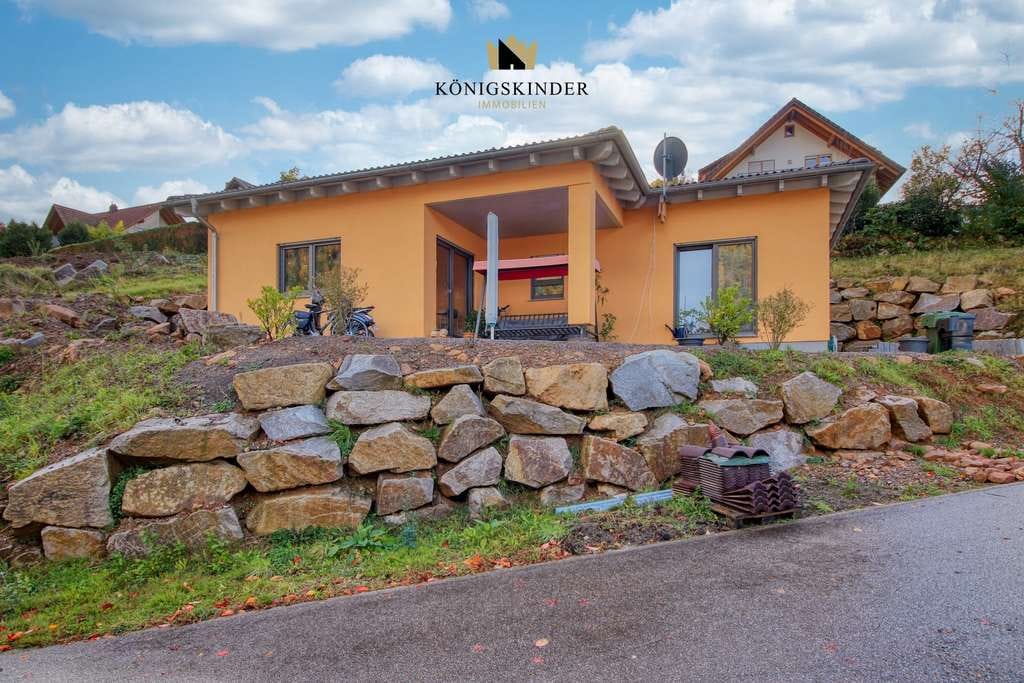 Immobilie in Oppenau - Neuer Bungalow mit fantastischer Aussicht - Bild 1