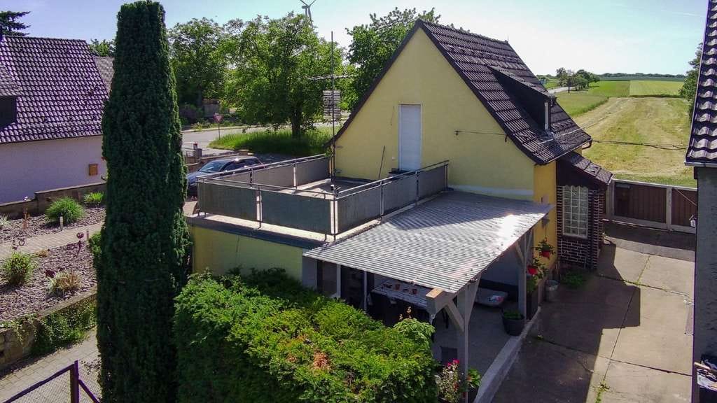 Immobilie in Werneck - Eigenes Haus statt Eigentumswohnung – mit großem Grundstück, Scheune, Dachterrasse und Top Anbindung - Bild 4