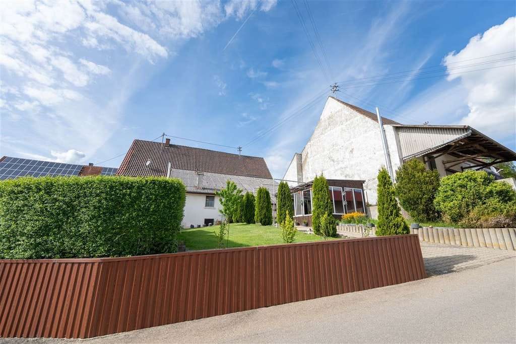 Immobilie in Uttenweiler - Wohnen mit Weitblick – Einfamilienhaus mit Einliegerwohnung in Offingen - Bild 2