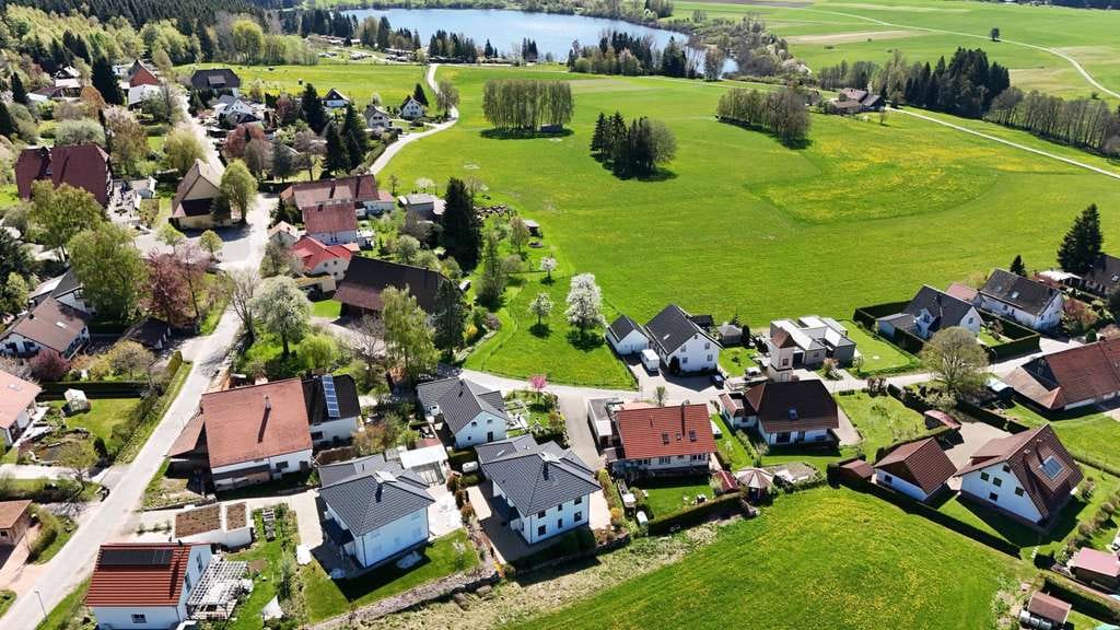 Immobilie in Friedenweiler - Stilvolles Zuhause in Seenähe: Hochwertiges Einfamilienhaus in Unterbränd - Bild 3