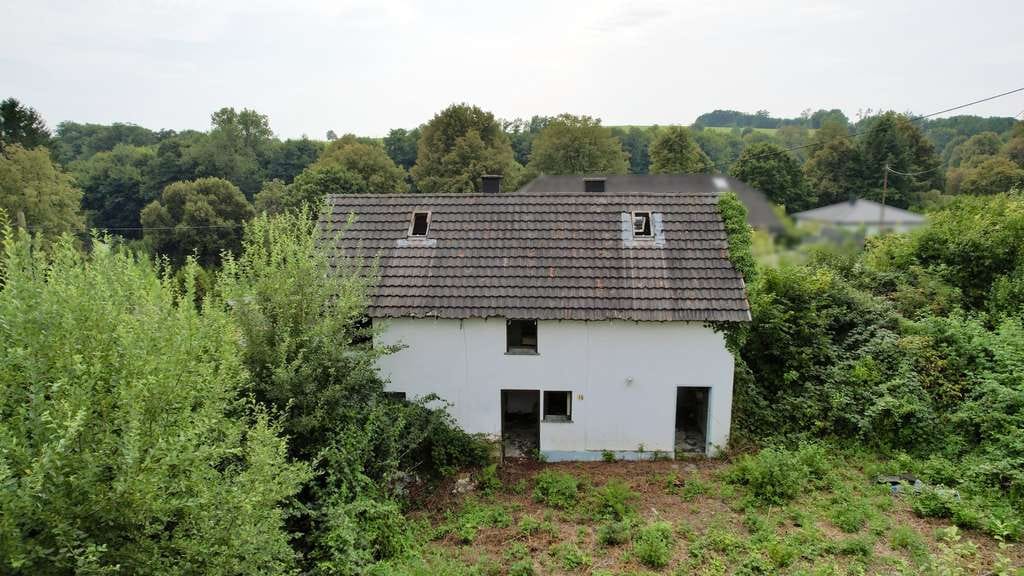 Immobilie in Much - MANNELLA *Ihr neues Projekt wartet* Kernsanierung oder Neubau. - Bild 2