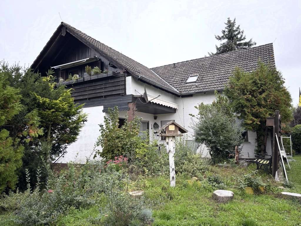 Immobilie in Hillesheim - Zweifamilienhaus mit Keller u. großem Garten - ideal für Familien - Bild 2