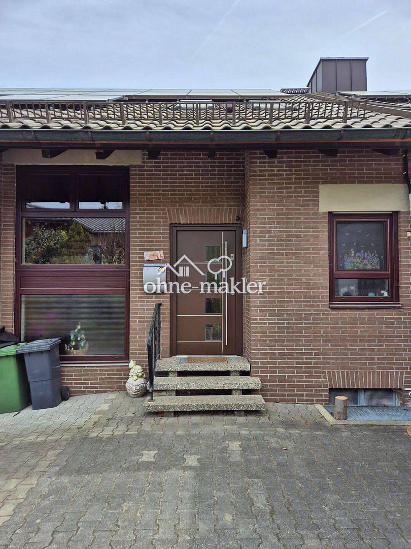 Immobilie in Neukirchen bei Sulzbach-Rosenberg - Großzügiges Familienglück zentral in Neukirchen mit großem Garten direkt am Waldrand - Bild 2