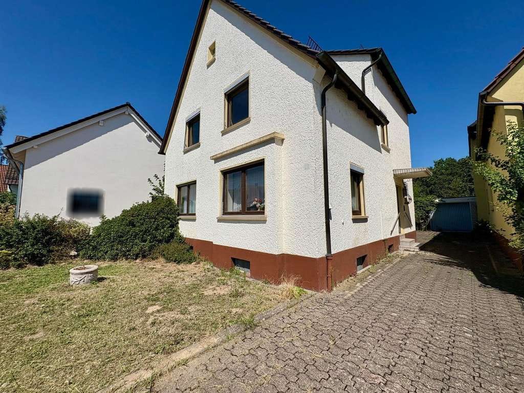 Immobilie in Kandel - Ein Haus mit Potenzial auf 1.288 m² Grundstück - Bild 1
