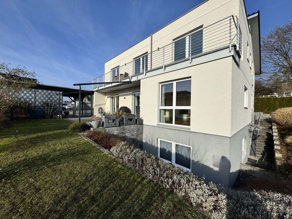 Immobilie in Rengsdorf - Viel Platz für Familie & Beruf: 6 Schlafzimmer, Büroetage & Weitblick - neuwertig energetisch TOP! - Bild 2