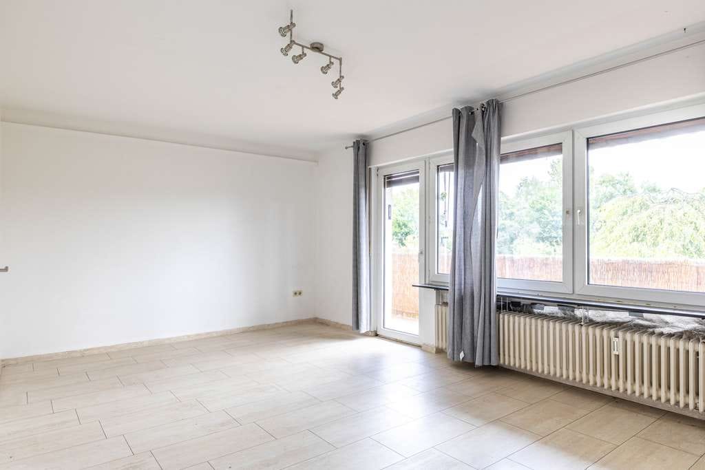 Immobilie in Nidderau - Nidderau-Eichen: "Kapitalanlage" 3-Parteienhaus mit Gartengrundstück in ruhiger Feldrandlage - Bild 4