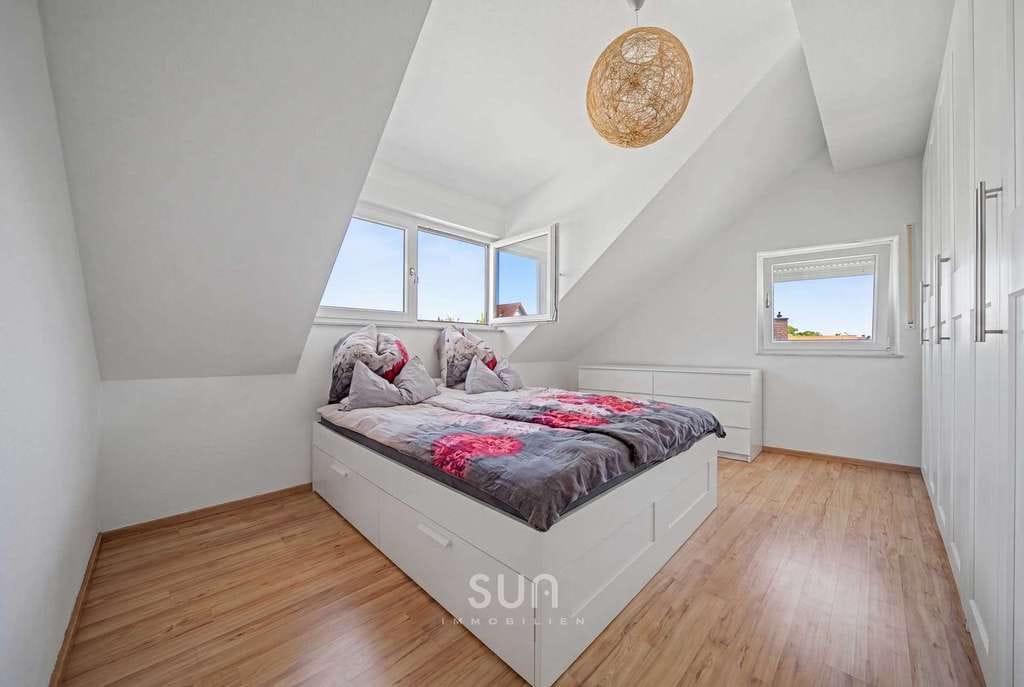 Immobilie in Stockstadt - WO DAS LEBEN AM RHEIN UND MAISONETTE EINS WERDEN - exklusives 6-Zimmer-Zuhause in Stockstadt - Bild 2