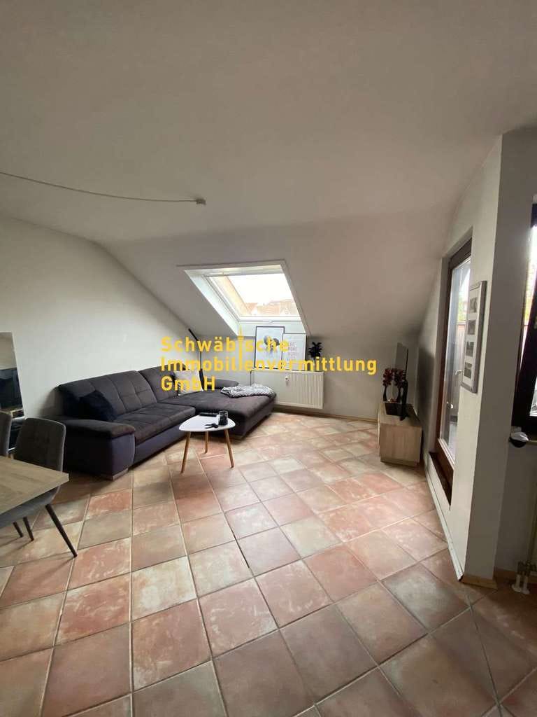 Immobilie in Leutenbach - Modernisierte DG-Wohnung mit Balkon | Stellplatz | ruhiger Lage in Leutenbach-Nellmersbach - Bild 2