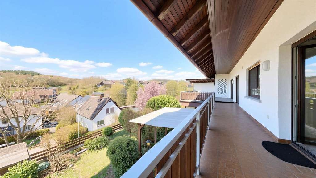 Immobilie in Lollar - PROVISIONSFREI Drei-Familienhaus mit Terrasse, Gartenoase & flexiblen Nutzungsmöglichkeiten - Bild 1
