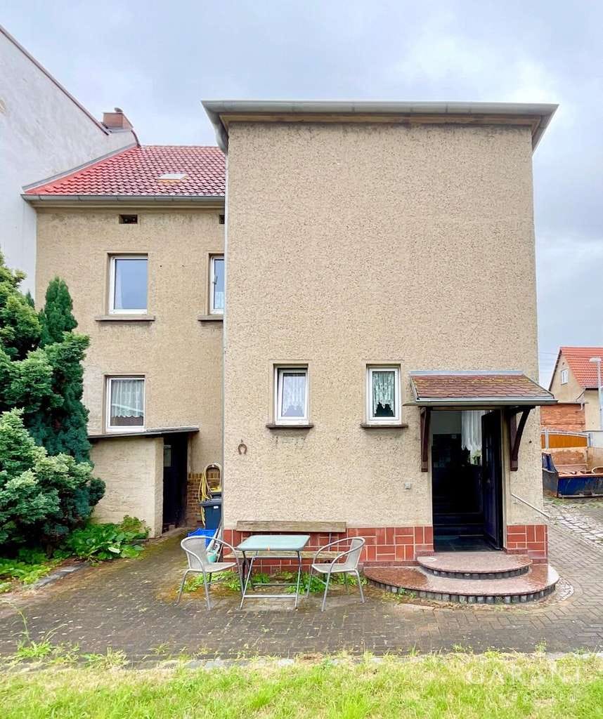 Immobilie in Schkeuditz - Wohnhaus mit Grundstück in Dölzig - Ein Ort für neue Perspektiven - - Bild 2