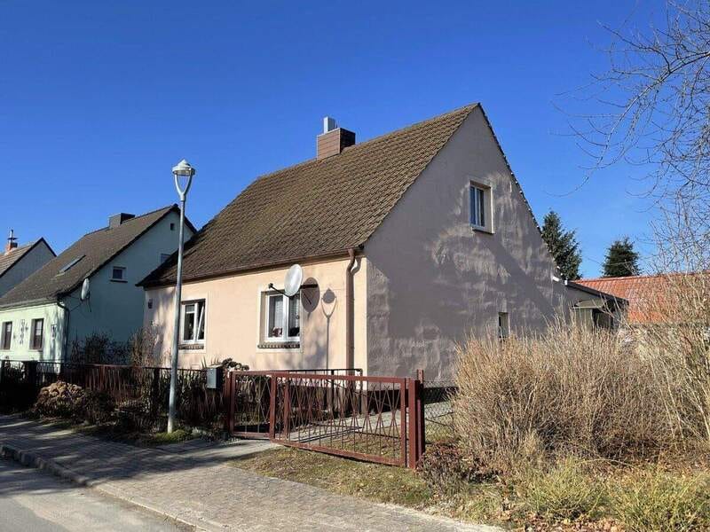 Immobilie in Bugewitz - Solides Einfamilienhaus mit Scheune und Garten - Bild 0