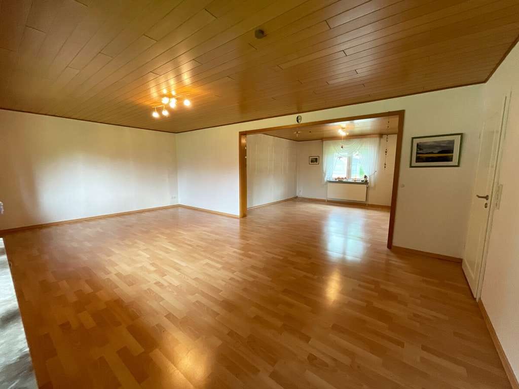 Immobilie in Sprakebüll - Einfamilienhaus mit großzügigem Grundstück zentral in Sprakebüll - Bild 3