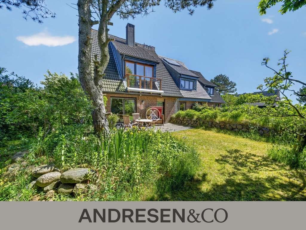 Immobilie in Sylt - Reihenendhaus mit Garage und schönem Gartenteil nahe der Salzwiesen im Süden von Westerland - Bild 0