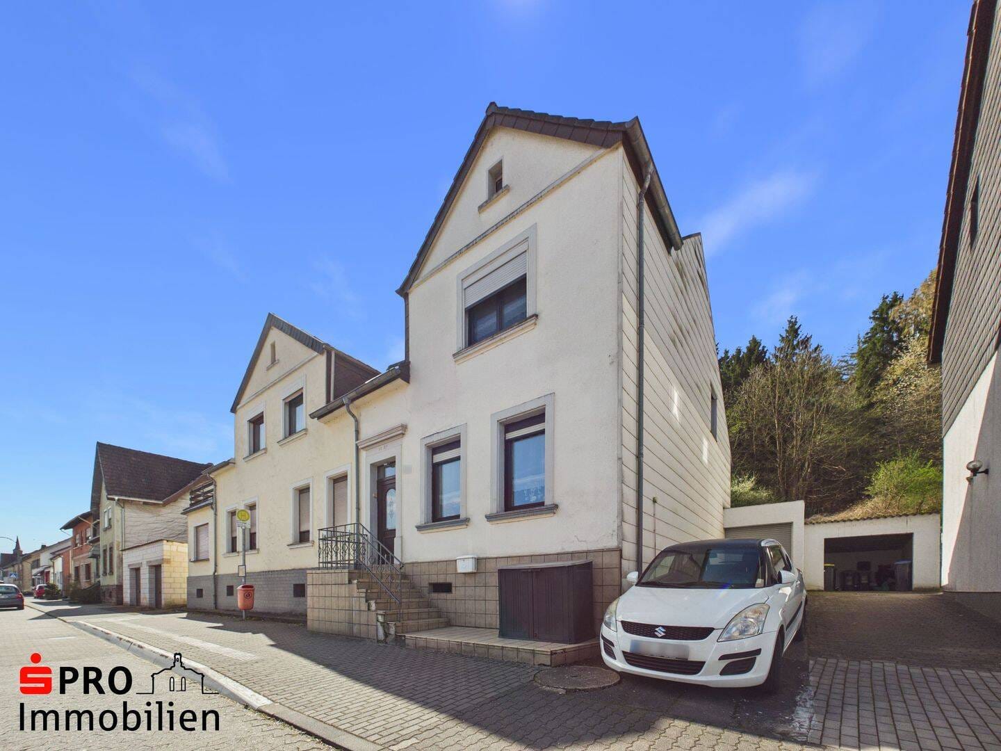 Immobilie in Großrosseln - Charmantes Einfamilienhaus mit großem Garten - Bild 2