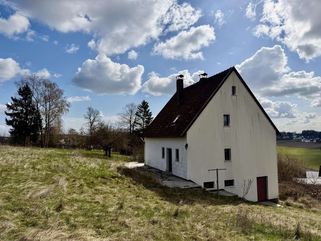 Immobilie in Ihrlerstein - Renovierungsbedürftiges Haus auf Traumgrundstück in Ihrlerstein - Bild 0