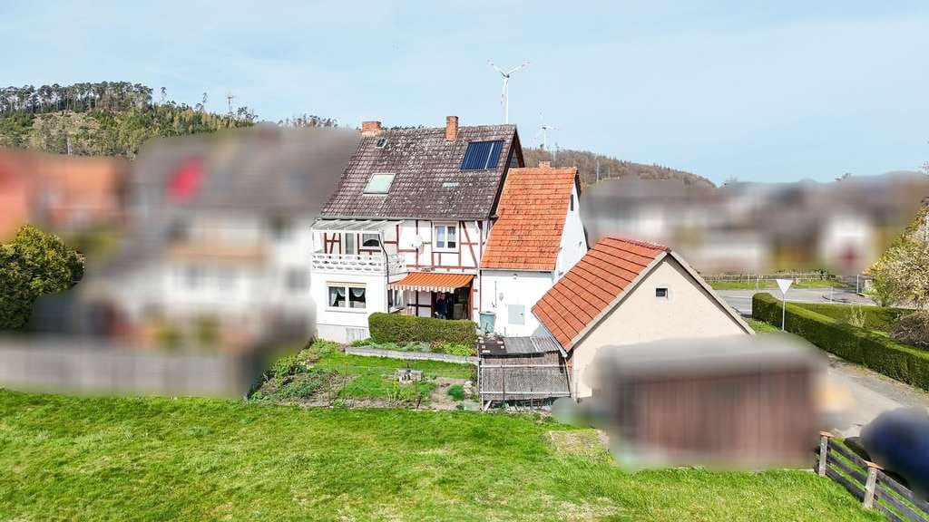 Immobilie in Wolfhagen - Gestalten statt suchen – Solide Basis für Ihre Wohnideen in Wolfhagen-Nothfelden - Bild 1