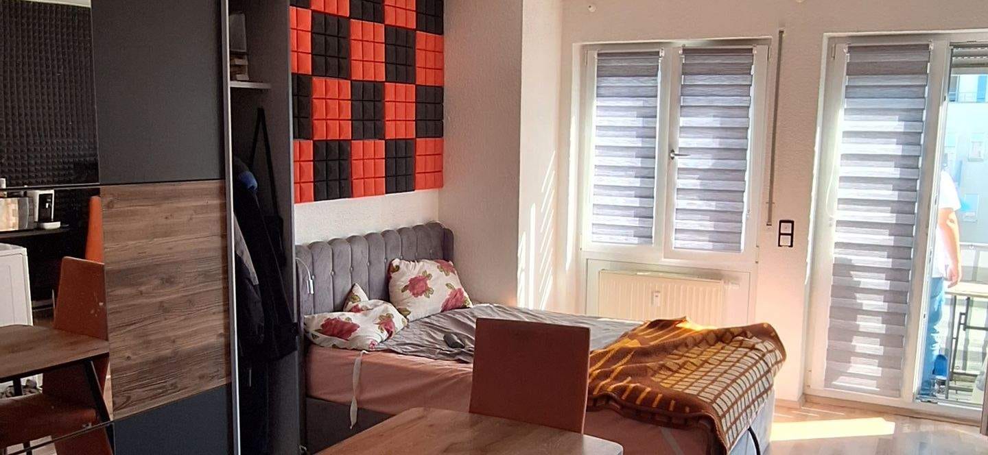 Immobilie in Singen (Hohentwiel) - - Gelegenheit - tolle 1,5- Zi- Wohnung Bj.92 mit TG im Singener Süden- 5 % Rendite - - Bild 0
