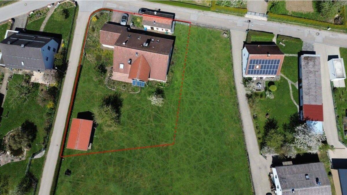 Immobilie in Lauterhofen - Ein Stück Dorfidylle: Zweifamilienhaus mit großem Garten!       Trautmannshofen - Bild 3