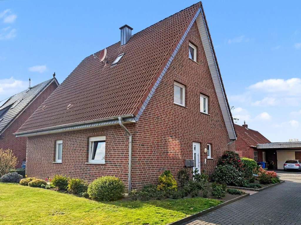 Immobilie in Raesfeld - Großzügiges Zweifamilienhaus mit großem Grundstück und vielseitigen Nutzungsmöglichken in Raesfeld - Bild 2