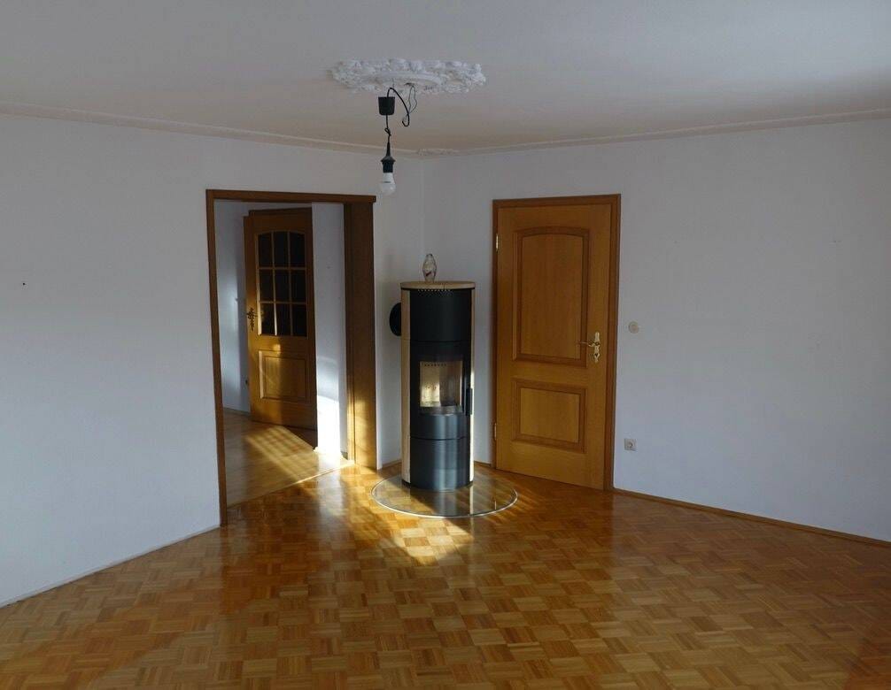 Immobilie in Wehingen - Einfamilienhaus mit großem Garten und Ausbaupontenzial in Wehingen - Bild 3