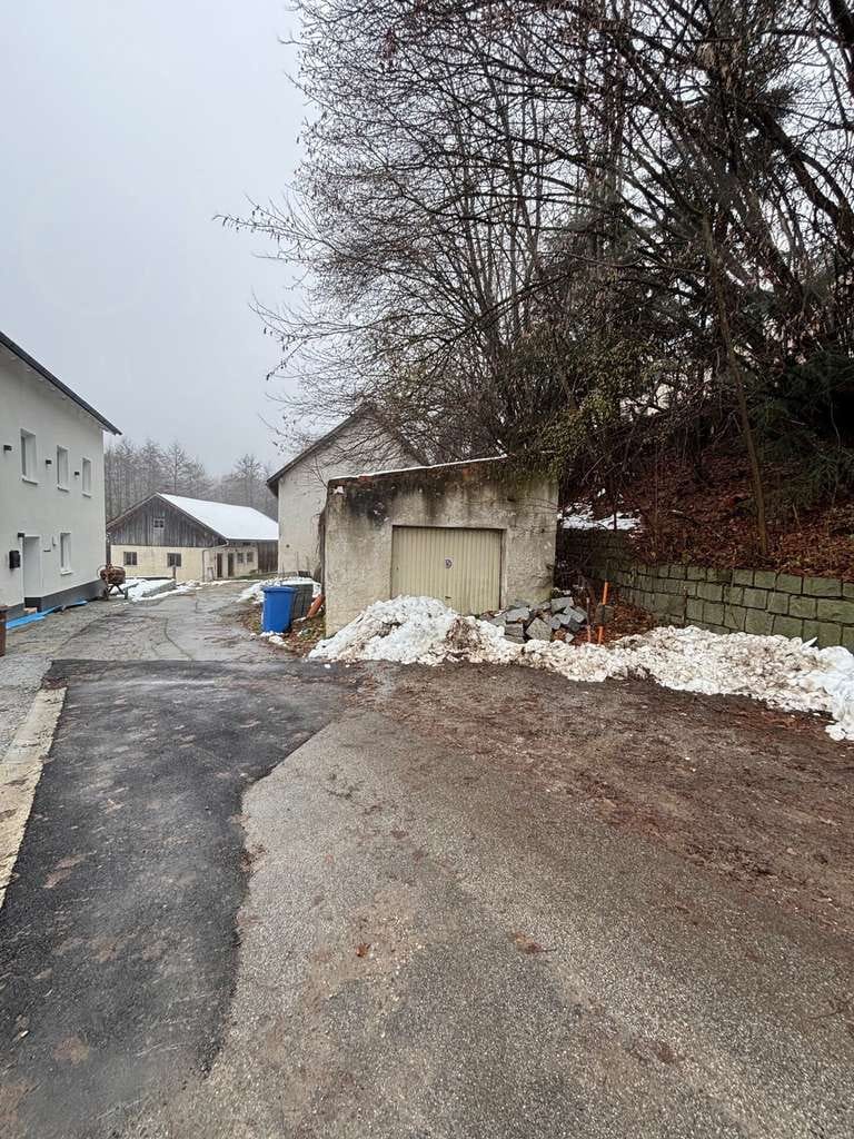 Immobilie in Grafling - Attraktive Entwicklungsgrundstücke mit Bachlauf – Zwei gegenüberliegende Flächen mit hohem Neubaupot - Bild 1