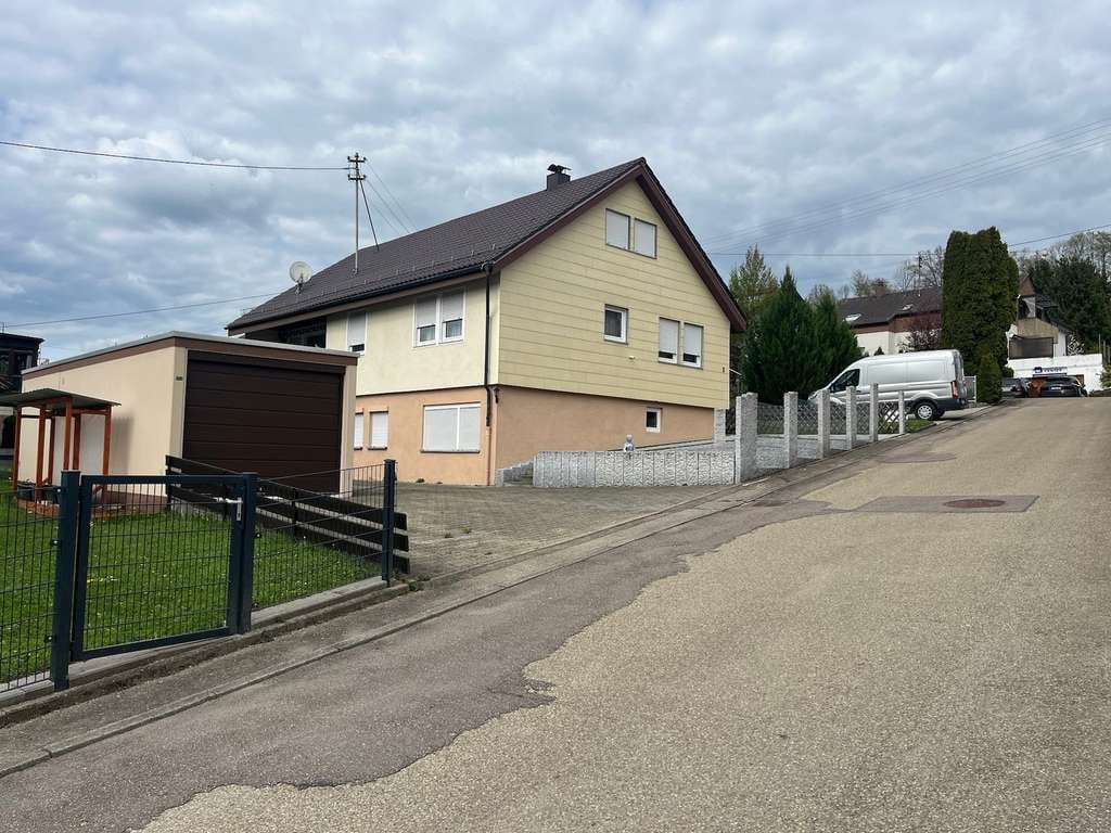 Immobilie in Donzdorf - Familienhaus in ruhiger Lage & großem Garten - Bild 2