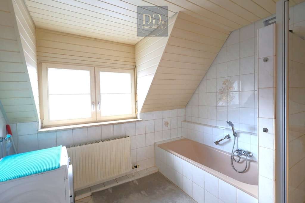Immobilie in Bönnigheim - Fast wie ein eigenes Haus: 105 m² Maisonette mit 2 Balkonen & 2 TG-Stellplätzen in Bönnigheim - Bild 2