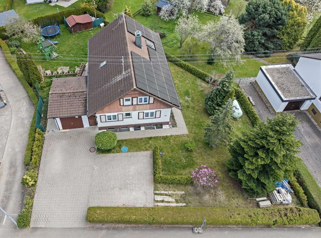Immobilie in Balingen - Familienidylle mit großem Garten  &     viel Platz - Bild 4