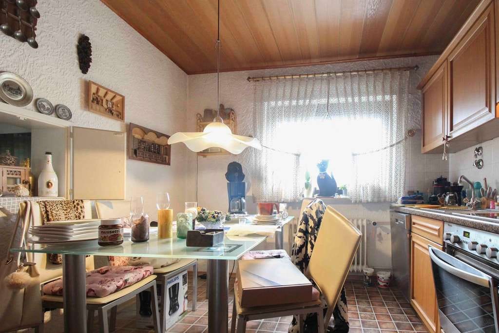 Immobilie in Wörrstadt - Charmantes Zwei- bis Dreifamilienhaus mit grüner Oase und hervorragender Lagequalität in Wörrstadt - Bild 4