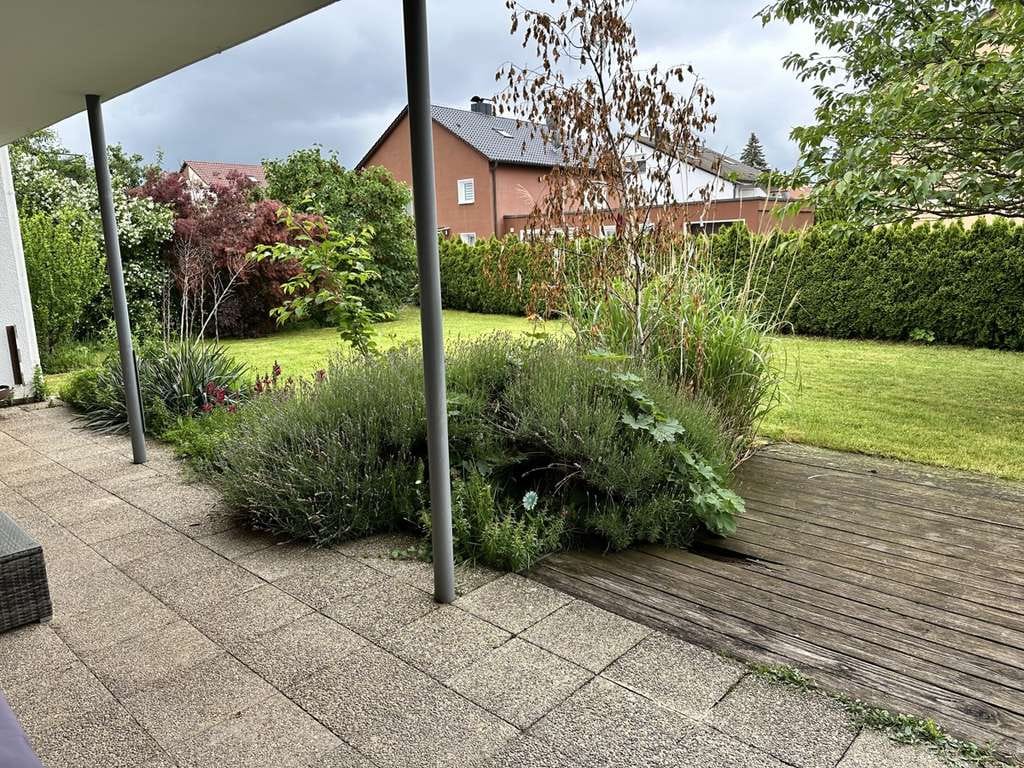 Immobilie in Crailsheim - Gut vermietetes 5-Familienhaus mit 3 Garagen in stadtnaher Wohnlage - Bild 2