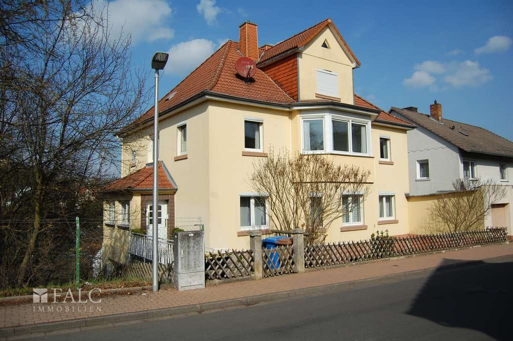 Immobilie in Bad Wildungen - +++Stadtvilla mit 3 Wohneinheiten und großem Grundstück in zentraler Lage+++ - Bild 2