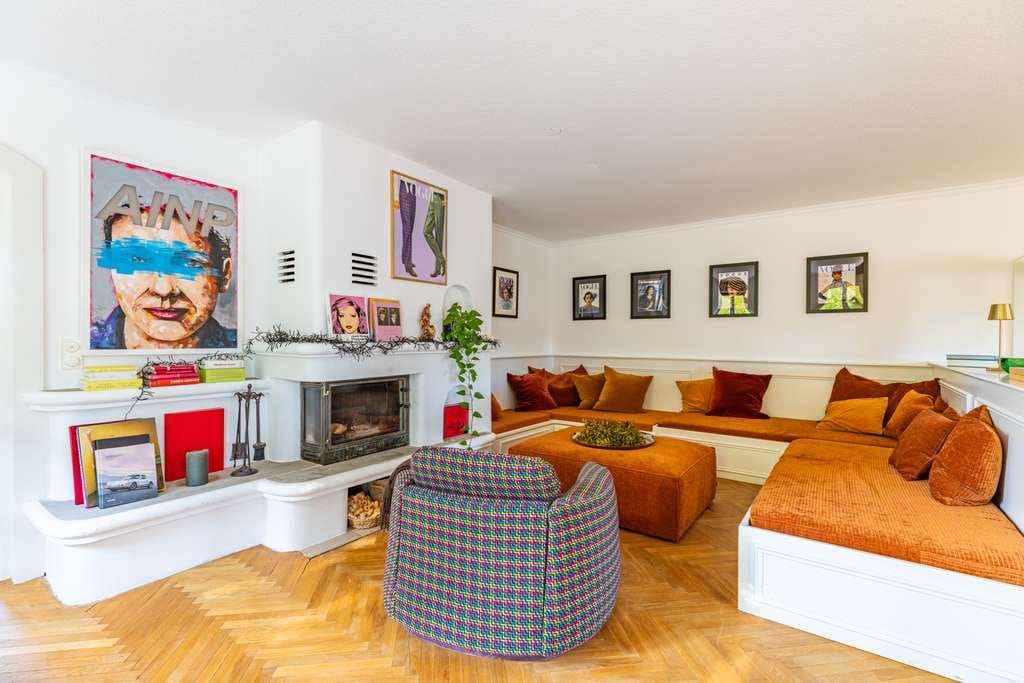Immobilie in Oberhaching - Großzügies Einfamilienhaus mit Indoorpool & Fitness in guter Wohnlage Oberhaching - Bild 1