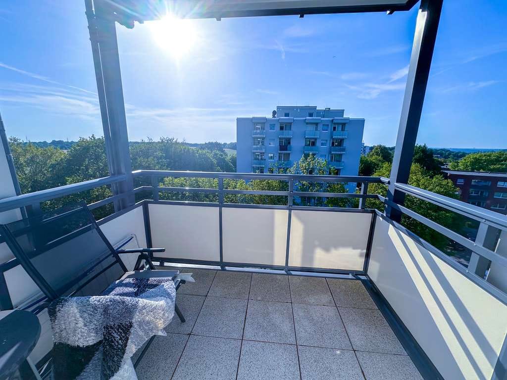 Immobilie in Heiligenhaus - Helle 2-Zimmerwohnung, Balkon, 5.OG, Aufzug zum Selbstbezug, barrierefrei, per sofort frei - Bild 1