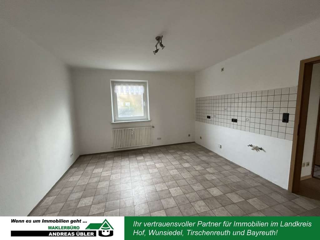 Immobilie in Selb - Chance für Kenner: 6-Parteien-Haus mit Charme und Potenzial - Bild 4