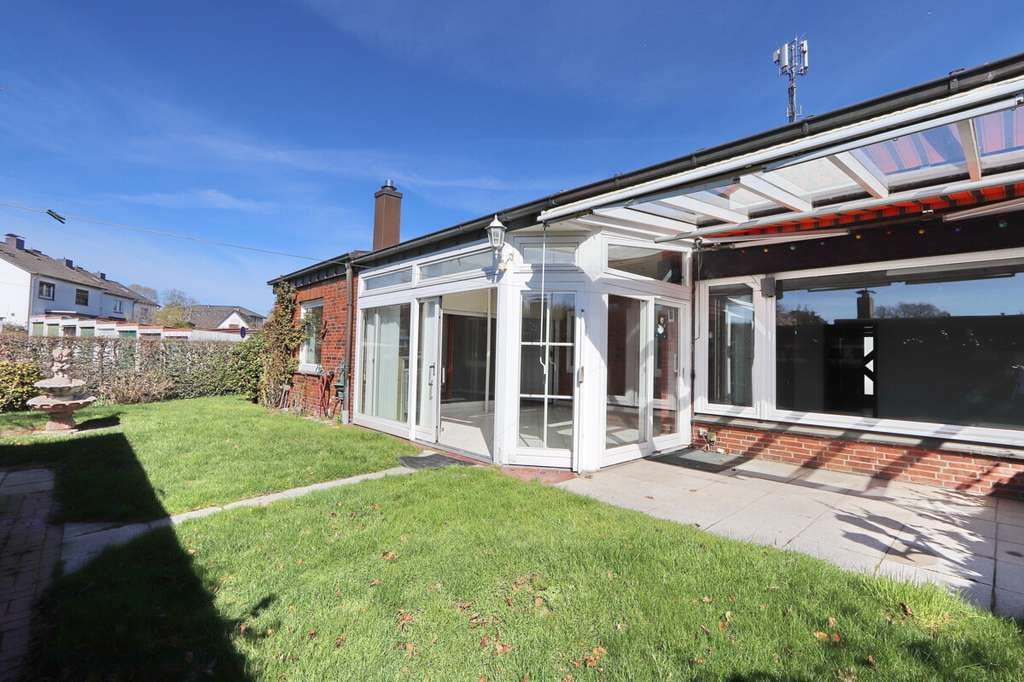 Immobilie in Rellingen - Platzreicher Bungalow mit Carport und Garage in Rellingen - Bild 2