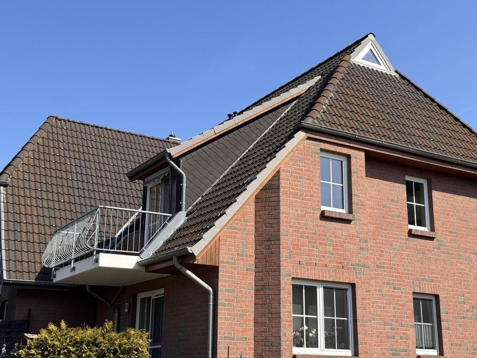 Immobilie in Rullstorf - Sonnige 2-Zimmer-Dachgeschosswohnung mit Süd-West-Balkon - Bild 0