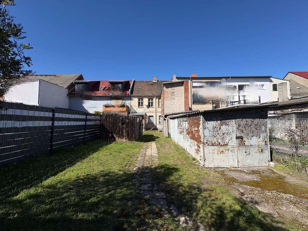 Immobilie in Burg - Stadthaus zur Sanierung, verwirklichen Sie sich Ihren Traum in Burg - Bild 2