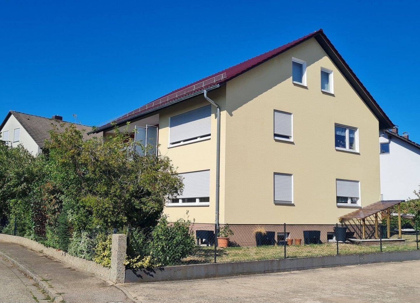 Immobilie in Allersberg - TOP gepflegtes 2-3 Familienhaus in guter und ruhiger Lage von Allersberg - Bild 1