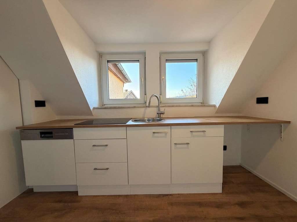 Immobilie in Windsbach - Vermietete Dachgeschosswohnung zur Kapitalanlage, Mietrendite 5,7 % - Bild 1