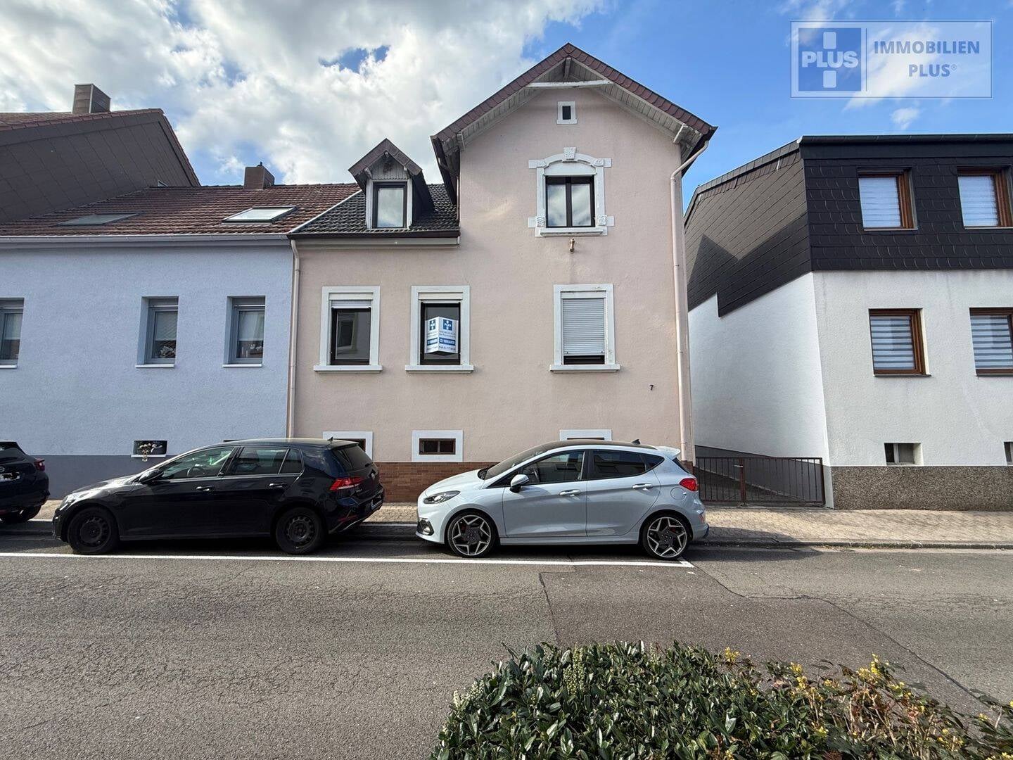 Immobilie in Sankt Ingbert - ST. INGBERT-ROHRBACH; GEMÜTLICHES EINFAMILIENHAUS MIT SONNIGEM GARTEN - Bild 1