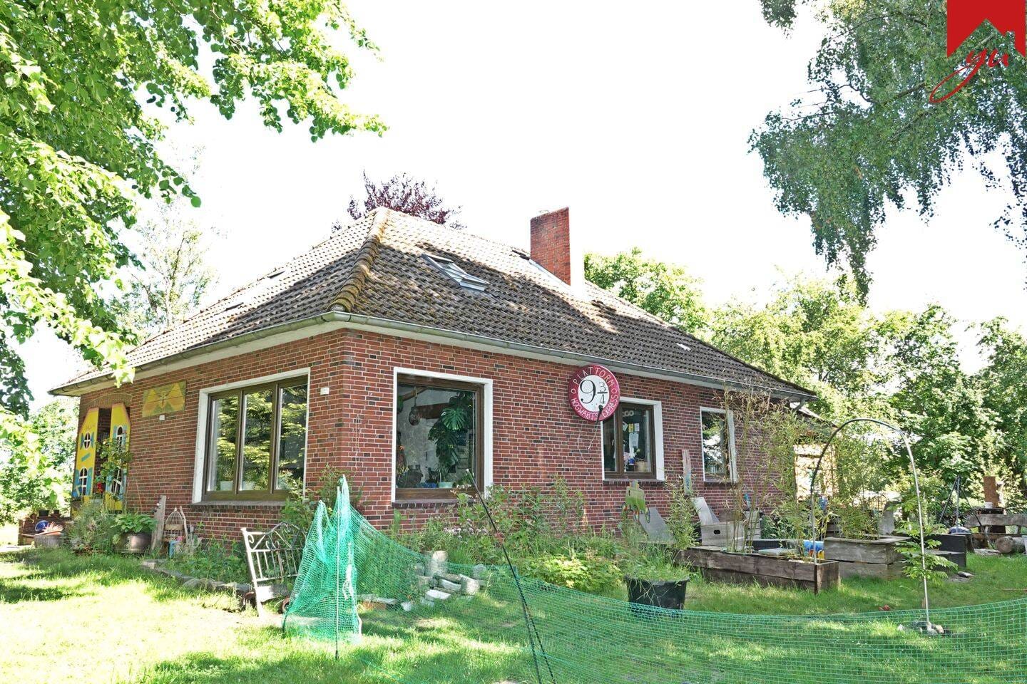 Immobilie in Wittmund - Ein uriger Bungalow mit viel Potenzial in ländlicher Lage von Nenndorf! - Bild 1